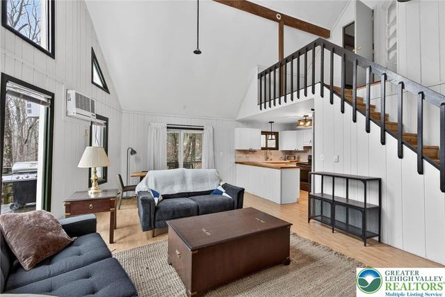 149 Regent Street, Lehman Twp, PA 18324