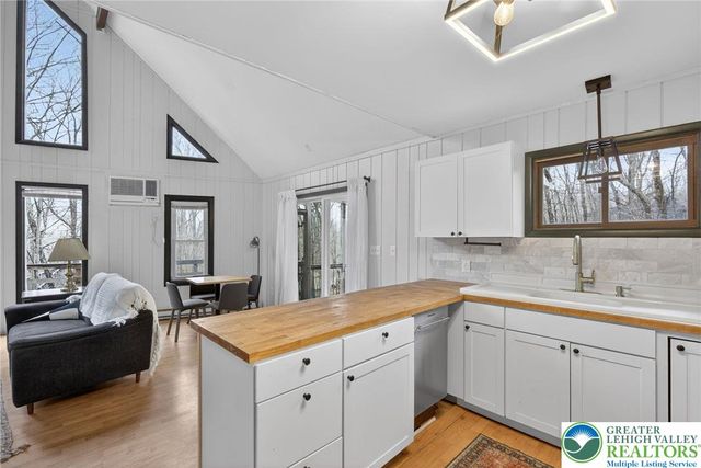 149 Regent Street, Lehman Twp, PA 18324