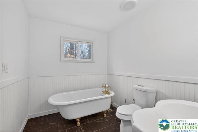 149 Regent Street, Lehman Twp, PA 18324