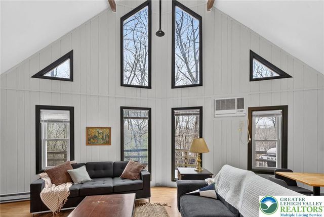 149 Regent Street, Lehman Twp, PA 18324