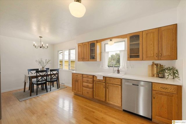 4241 Madison Street, Omaha, NE 68107