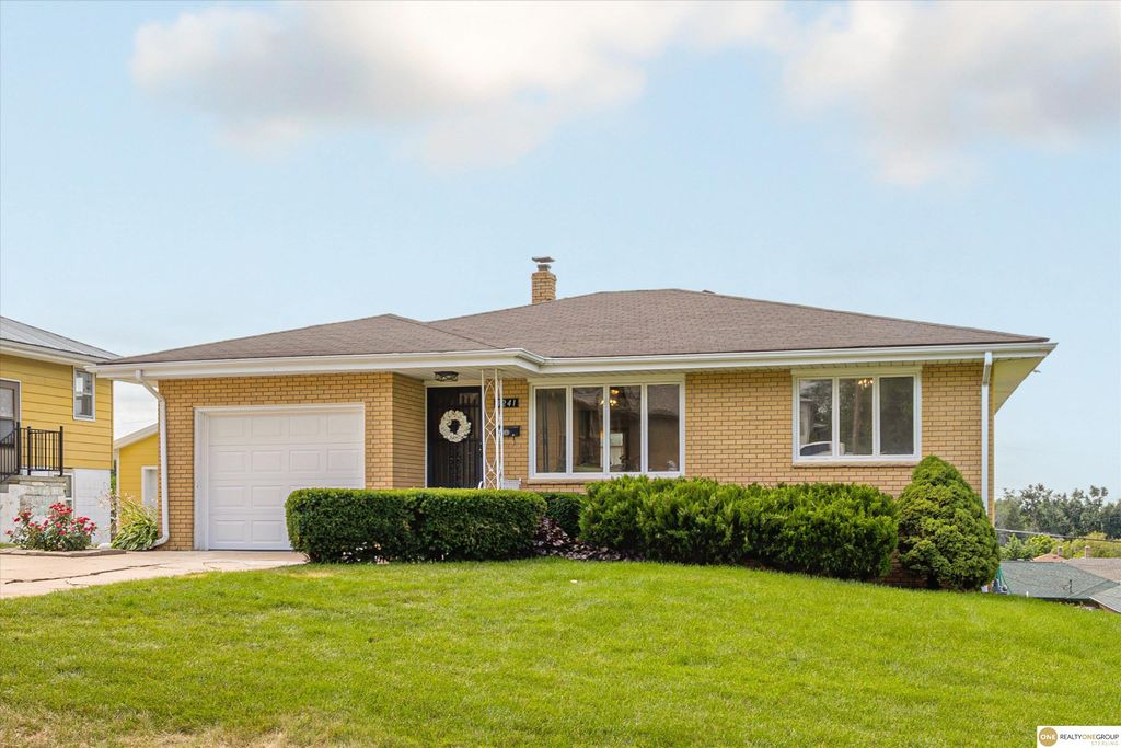 4241 Madison Street, Omaha, NE 68107