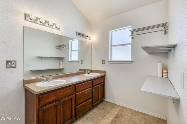 1421 FITO HERNANDEZ Street, El Paso, TX 79928