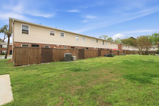 415 Parkdale Drive 10b, Charleston, SC 29414