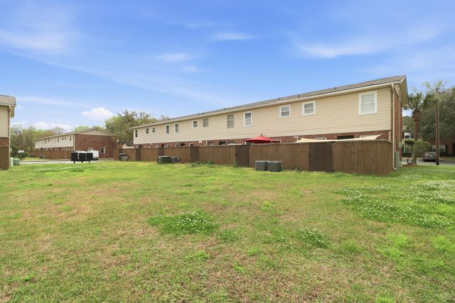 415 Parkdale Drive 10b, Charleston, SC 29414