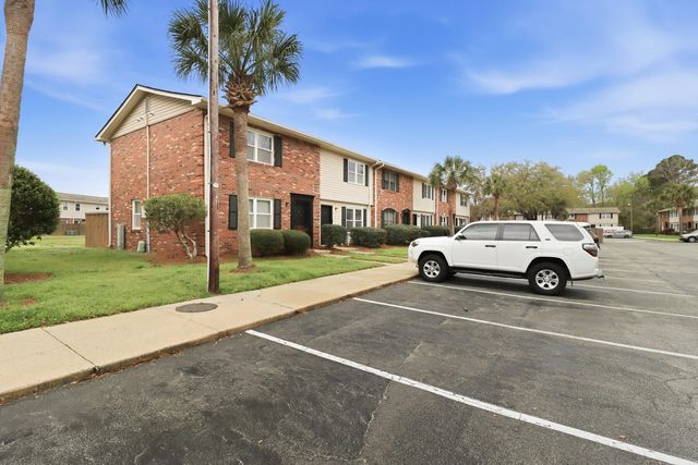 415 Parkdale Drive 10b, Charleston, SC 29414