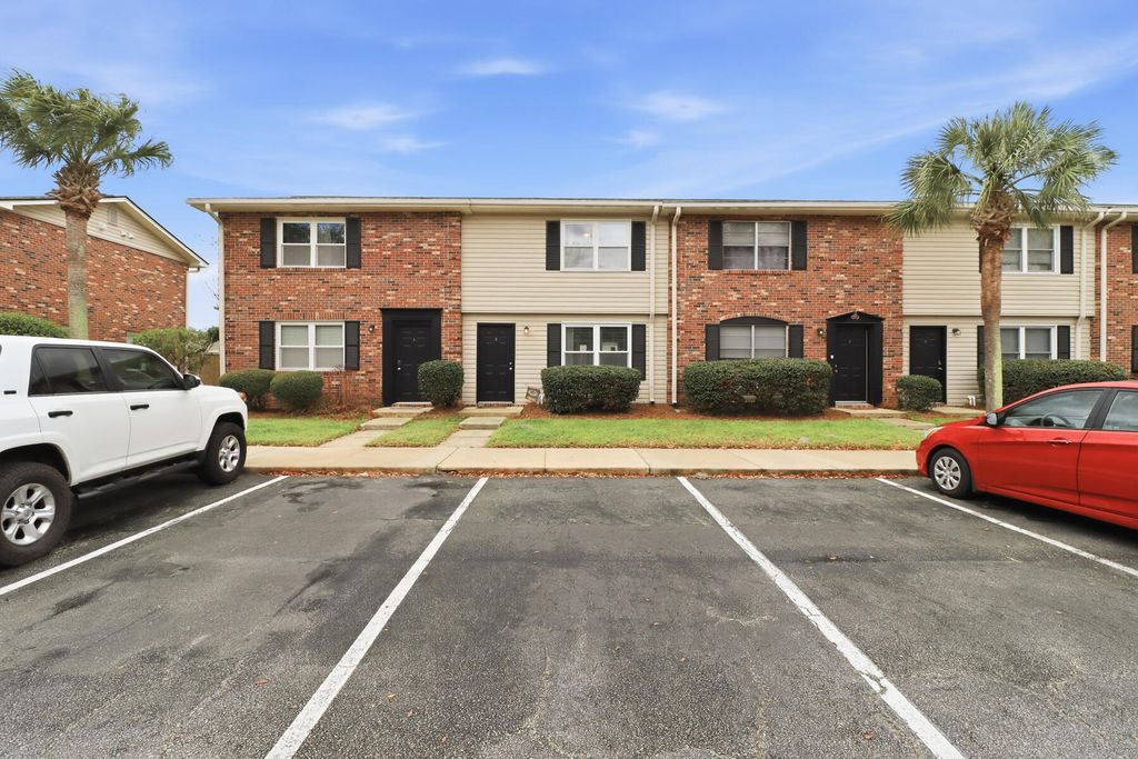 415 Parkdale Drive 10b, Charleston, SC 29414