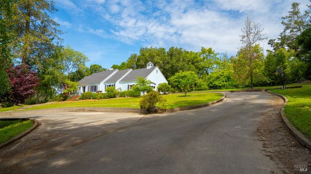 8099 Yule Tree Ln, Sebastopol, CA 95472