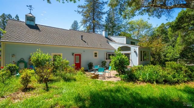 8099 Yule Tree Ln, Sebastopol, CA 95472
