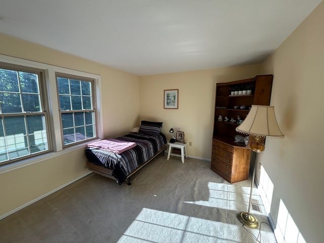 14 Hovey Pond Dr 14, Grafton, MA 01536