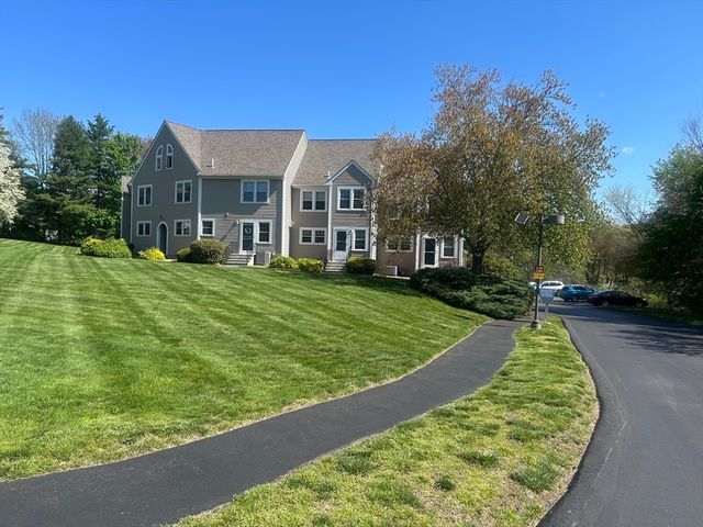 14 Hovey Pond Dr 14, Grafton, MA 01536
