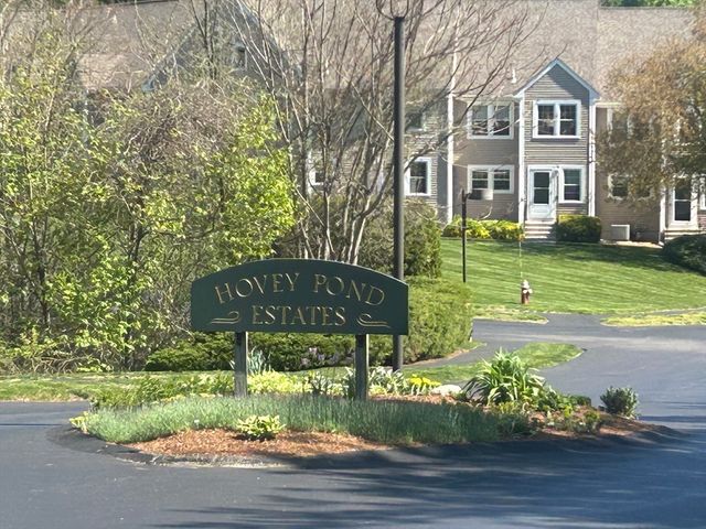14 Hovey Pond Dr 14, Grafton, MA 01536