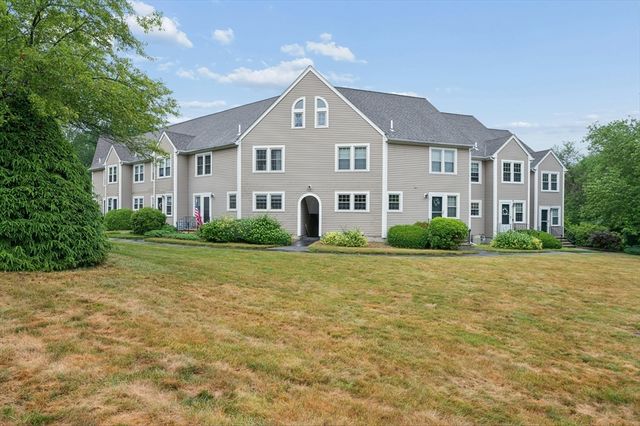 14 Hovey Pond Dr 14, Grafton, MA 01536