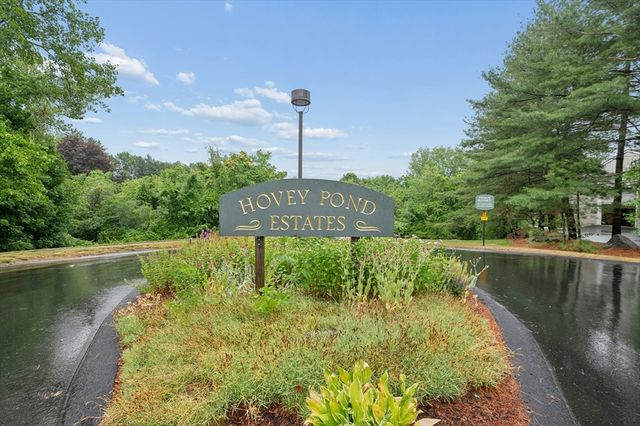 14 Hovey Pond Dr 14, Grafton, MA 01536