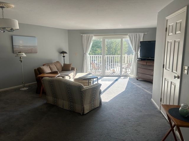 14 Hovey Pond Dr 14, Grafton, MA 01536