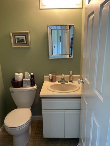 14 Hovey Pond Dr 14, Grafton, MA 01536