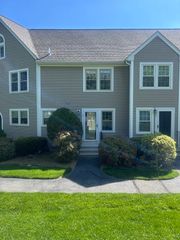 14 Hovey Pond Dr 14, Grafton, MA 01536