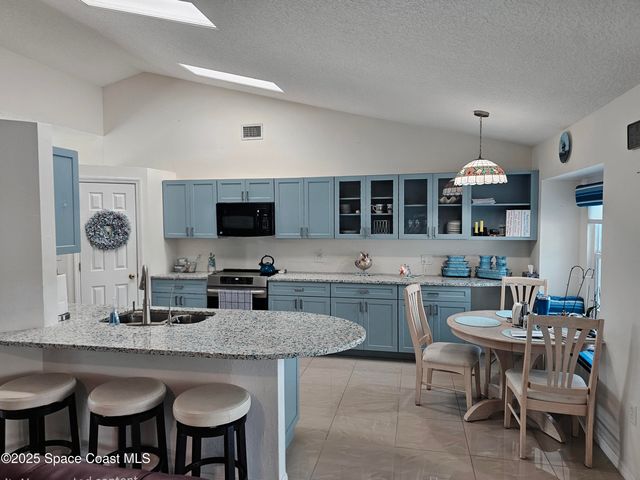 1201 Cheb Place NW, Palm Bay, FL 32907