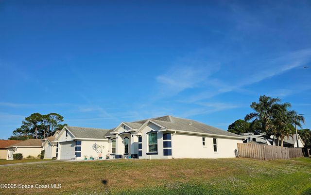 1201 Cheb Place NW, Palm Bay, FL 32907