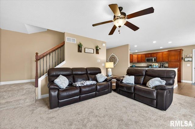 4012 W HEARTHWOOD Drive, Dunlap, IL 61525