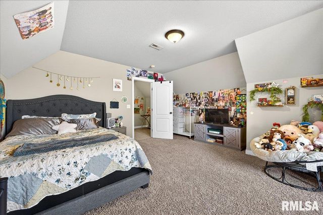 4012 W HEARTHWOOD Drive, Dunlap, IL 61525