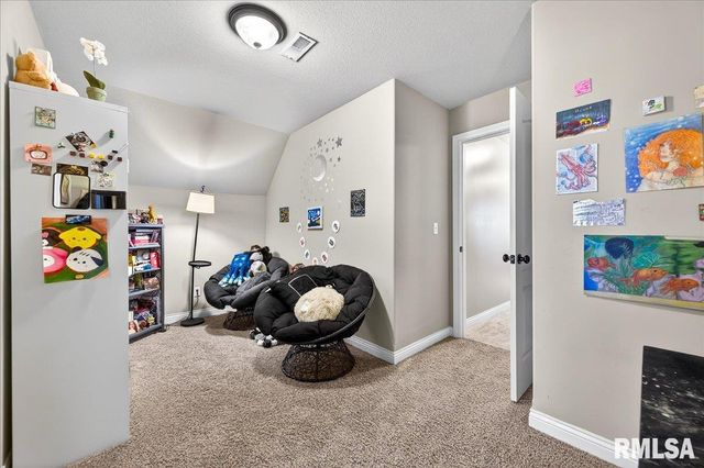 4012 W HEARTHWOOD Drive, Dunlap, IL 61525