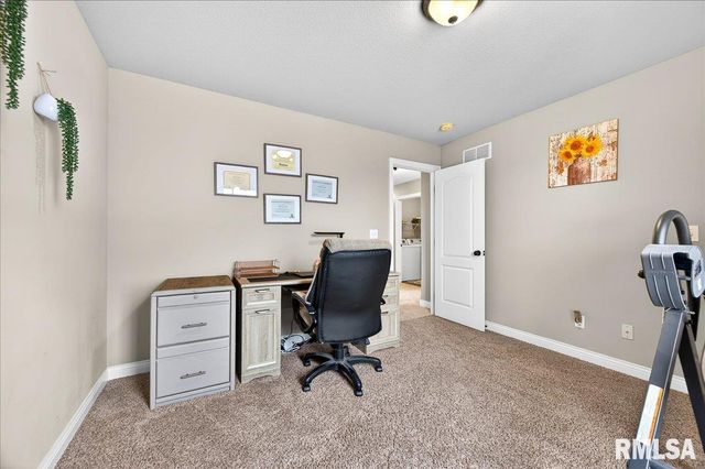 4012 W HEARTHWOOD Drive, Dunlap, IL 61525