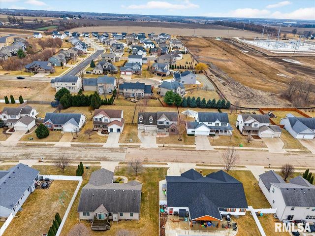 4012 W HEARTHWOOD Drive, Dunlap, IL 61525