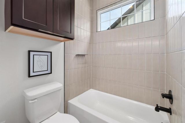 1736 Bunche RD B2, Austin, TX 78721