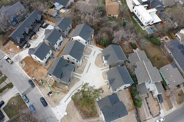 1736 Bunche RD B2, Austin, TX 78721