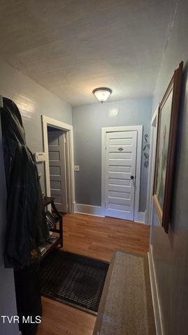 319 Old Stage Road, Surgoinsville, TN 37873