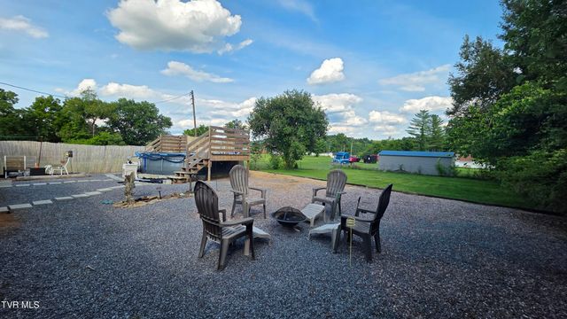319 Old Stage Road, Surgoinsville, TN 37873