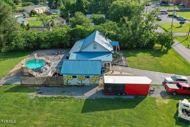 319 Old Stage Road, Surgoinsville, TN 37873