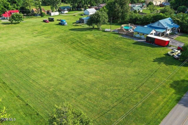 319 Old Stage Road, Surgoinsville, TN 37873