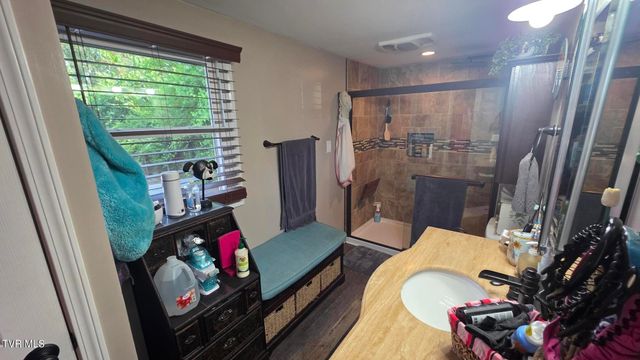 319 Old Stage Road, Surgoinsville, TN 37873