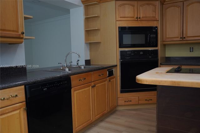 4290 NW 120th Way, Sunrise, FL 33323