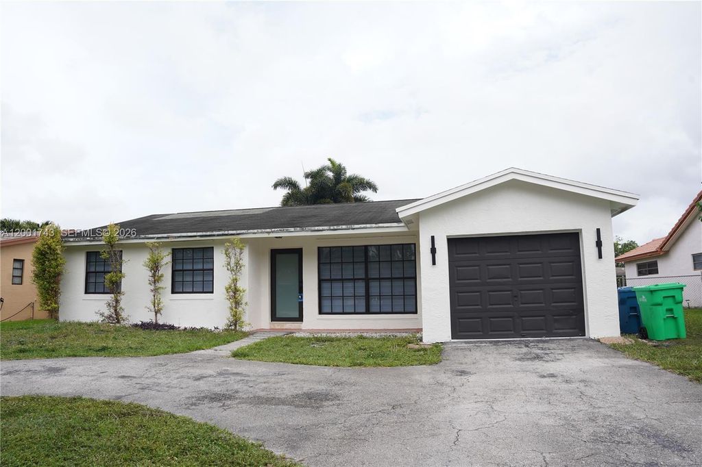 4290 NW 120th Way, Sunrise, FL 33323