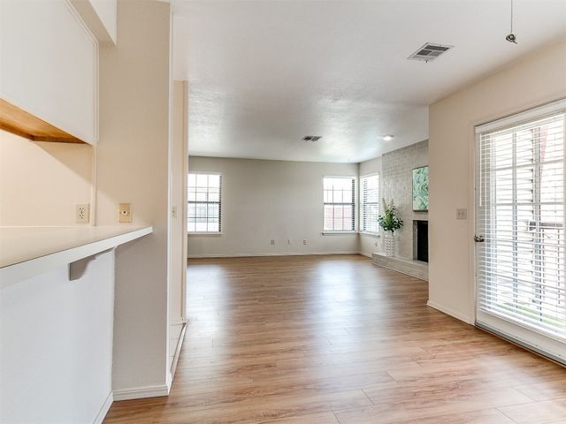 4400 Hemingway Drive 221, Oklahoma City, OK 73118