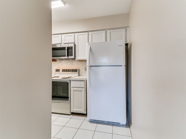 4400 Hemingway Drive 221, Oklahoma City, OK 73118