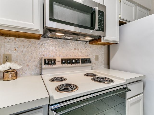 4400 Hemingway Drive 221, Oklahoma City, OK 73118