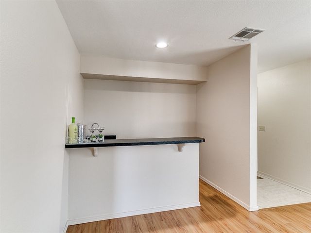 4400 Hemingway Drive 221, Oklahoma City, OK 73118