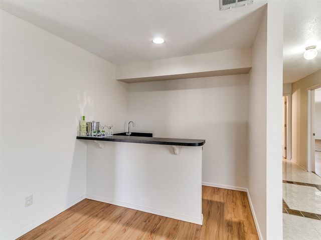 4400 Hemingway Drive 221, Oklahoma City, OK 73118