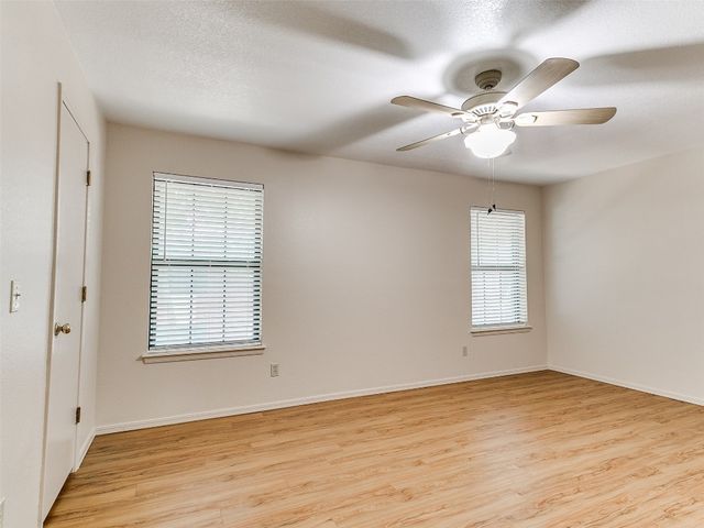 4400 Hemingway Drive 221, Oklahoma City, OK 73118