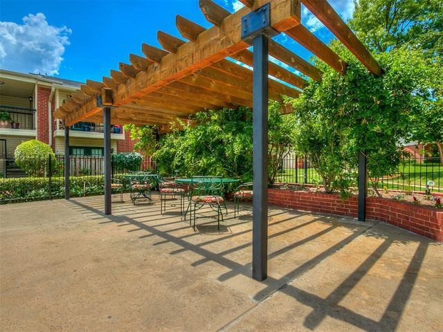 4400 Hemingway Drive 221, Oklahoma City, OK 73118
