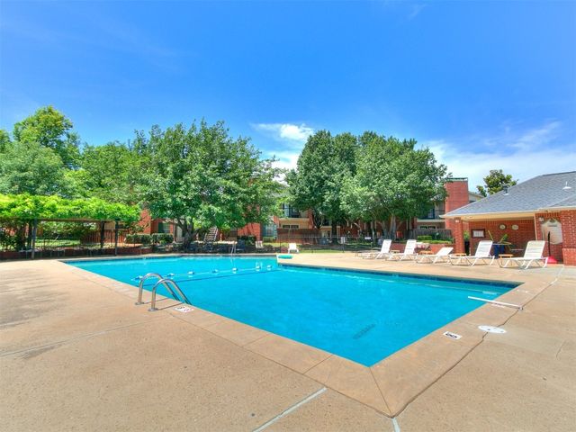 4400 Hemingway Drive 221, Oklahoma City, OK 73118