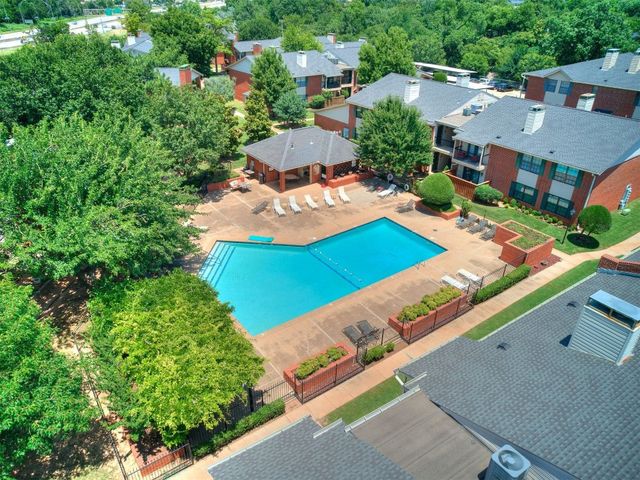 4400 Hemingway Drive 221, Oklahoma City, OK 73118