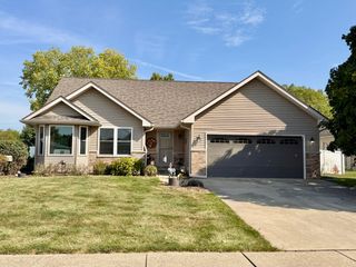 1227 Red Fox Circle, Sandwich, IL 60548