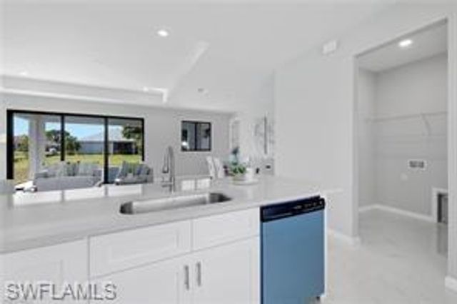 2728 Diplomat PKWY W, Cape Coral, FL 33993