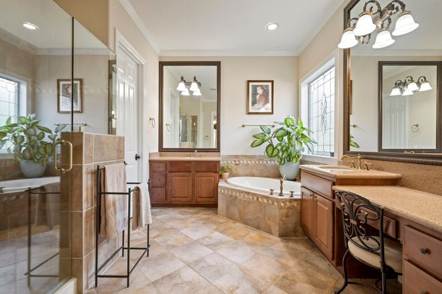 79 S Bantam Woods Circle, Spring, TX 77382