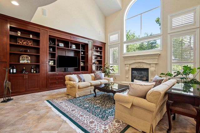 79 S Bantam Woods Circle, Spring, TX 77382